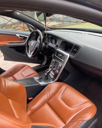 Volvo S60 cena 55555 przebieg: 156000, rok produkcji 2015 z Wieluń małe 92